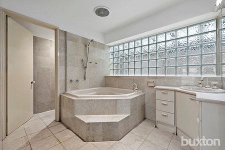 Sought-After Family Home - Photo 5