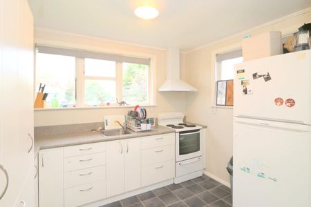 Sunny 3 Bedrooms in Glengarry! - Photo 5