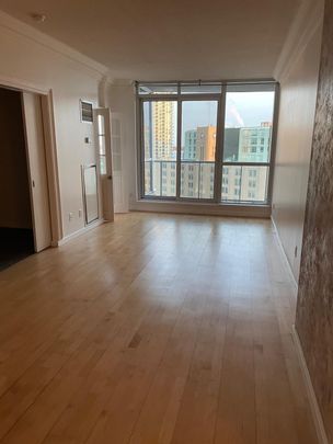 For Lease - 218 Queens Quay N/A Unit# 1204, Toronto, Ontario - Photo 1