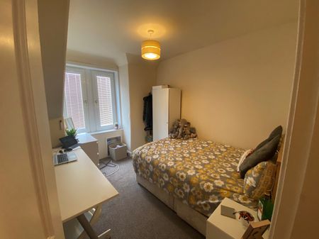 Property to let in Dundee - Photo 5