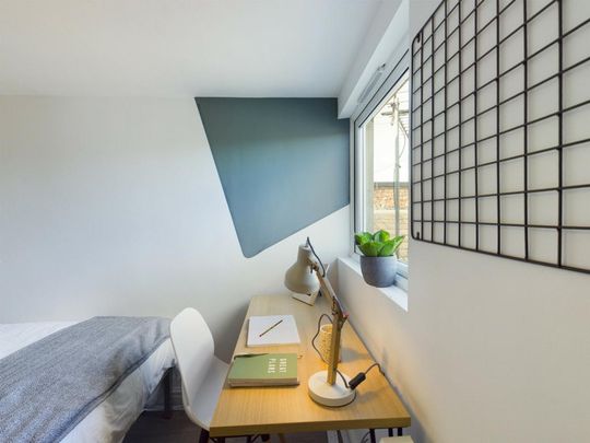 126 bedroom house share to rent - Photo 1