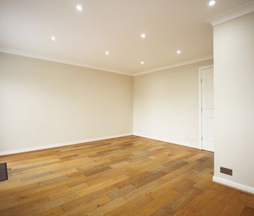 The Dell, Newton Mearns, Glasgow - Photo 4