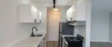 STUNNING 2 Bedroom Suite! Call Now! | 9570 163 Street Northwest, Edmonton - Photo 1