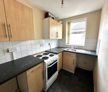 Waverley Grove, Birkenhead - Photo 3