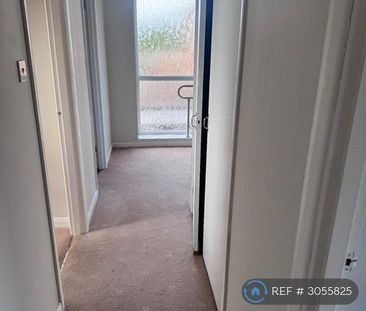 4 bedroom detached house to rent - Photo 6