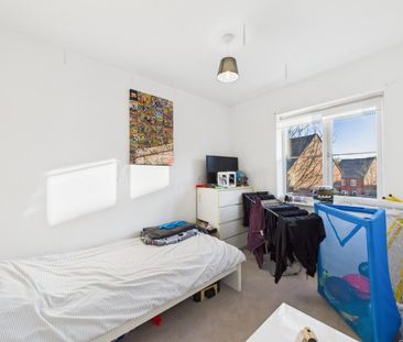 2 bedroom semi-detached house to rent - Photo 2