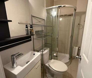 178 Clarence St - Photo 6