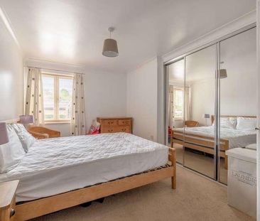 Datchet Meadows, Datchet Road, Slough, SL3 - Photo 2