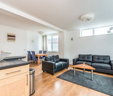 2 bedroom apartment to rent High Street, Southampton, SO14 - Photo 3