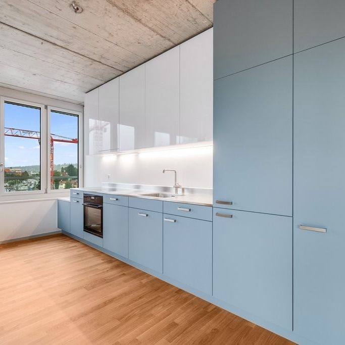 Moderne 4.5-Zimmer-Wohnung mit Weitblick - Foto 1