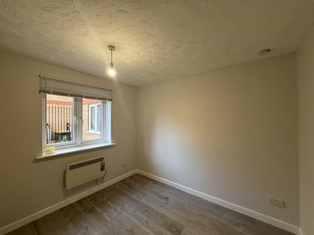 1 Bedroom Flat To Let - Photo 2
