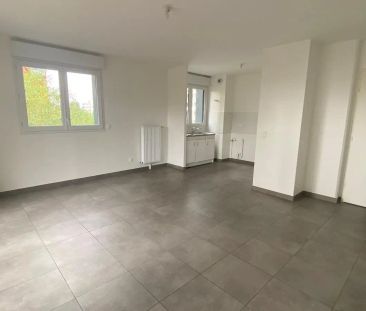 Appartement à louer 3 pièces 75.52m² - Photo 4