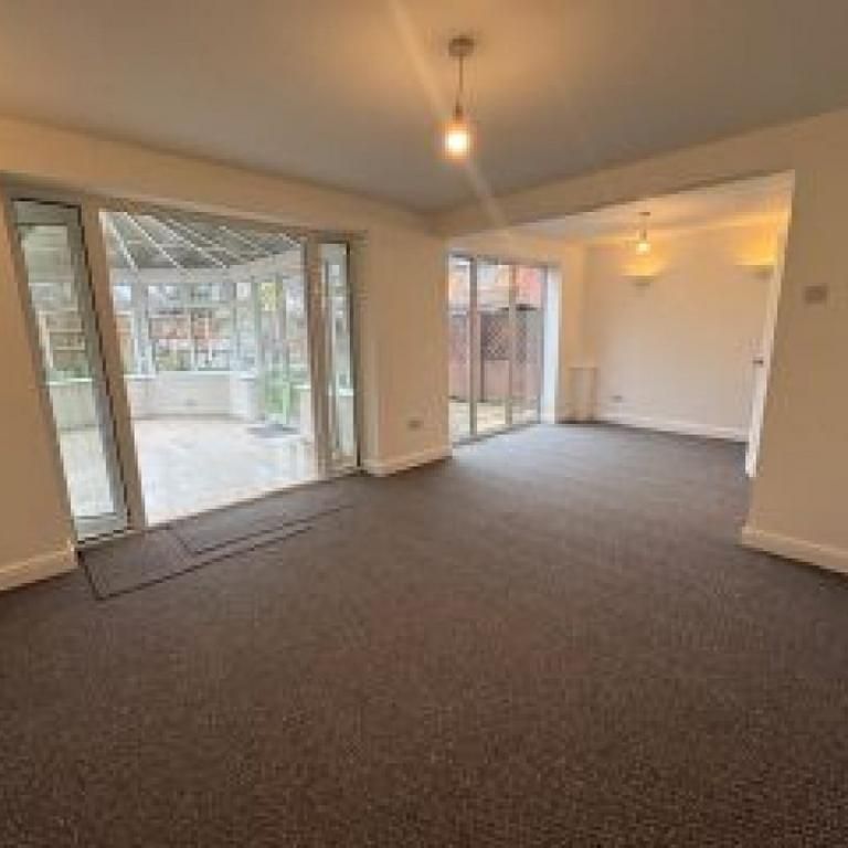 3 bedroom detached house to rent - Photo 1