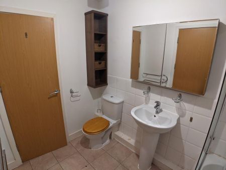 2 bedroom flat to rent - Photo 4