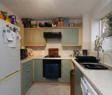 2 bedroom end of terrace house to rent - Photo 4