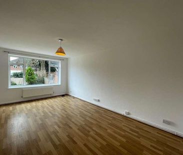 Crosier Road, Ickenham, UB10 - Photo 1