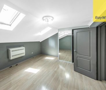 UNIQUE TWO-STOREY LIVING AT ITS BEST - Photo 4