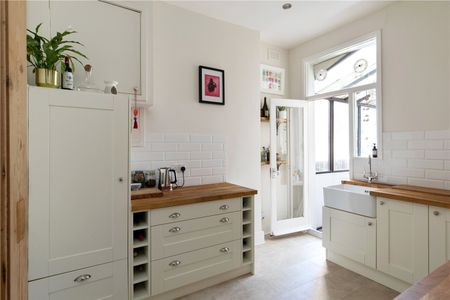 2 Bed Maisonette, Muschamp Road, SE15 - Photo 4