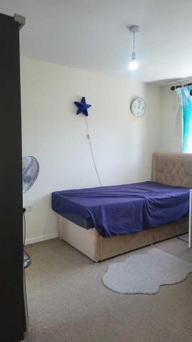 3 bedroom end of terrace house to rent - Photo 5