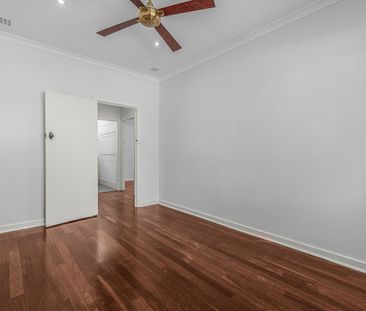 A Welcoming Home with Space to Relax and Enjoy! - Photo 3