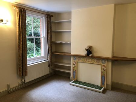 2 bedroom semi-detached house to rent - Photo 4