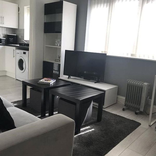1 bedroom apartment to rent - Photo 1