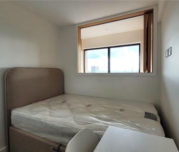 2 bedroom House To Let Total Size: 571 SQ FT - Photo 3