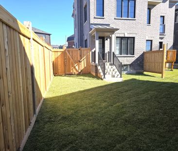 For Lease - 5959 Saigon Street, Mississauga, Ontario - Photo 1