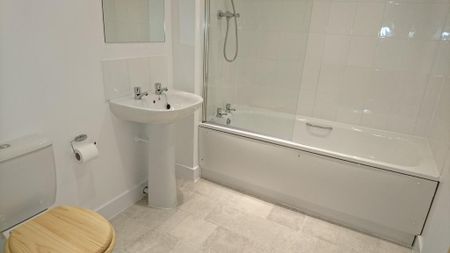 2 bedroom apartment to rent - Photo 5