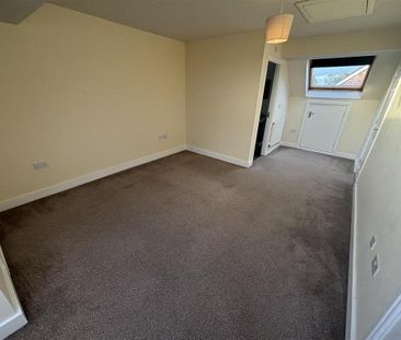 4 bedroom townhouse to rent - Photo 6