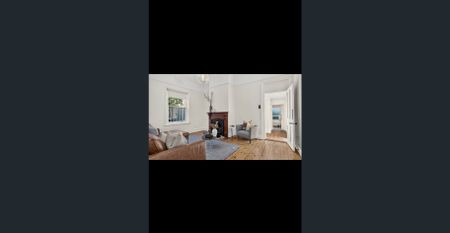 Modern cottage close to transport - Photo 2