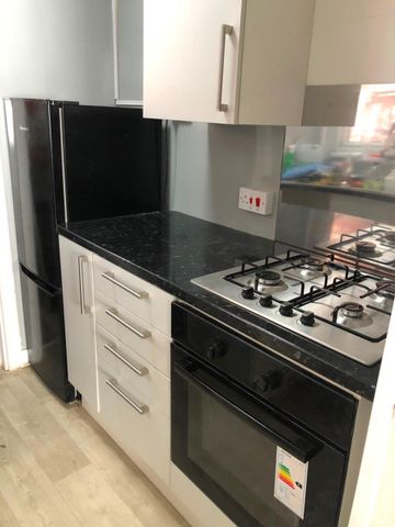 2 Bed Terraced House, Tudor Street, L6 - Photo 3