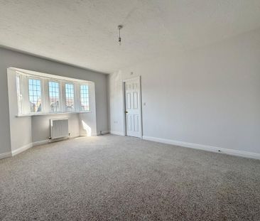 4 bedroom detached house to rent - Photo 2