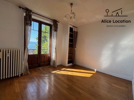 Location Appartement 4 pièces 84m² THONON LES BAINS 74200 - Photo 2