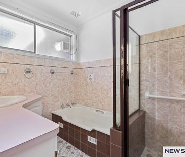 4 Albert Street, Valentine NSW 2280 - House For Rent | Domain - Photo 3