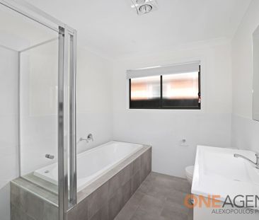 72 Coleman Loop, Catherine Field, NSW 2557 - Photo 6