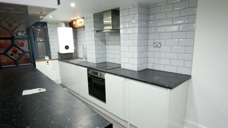 1 bedroom flat to rent - Photo 2