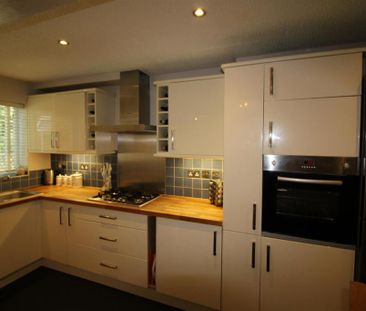2 bedroom semi-detached house to rent - Photo 2