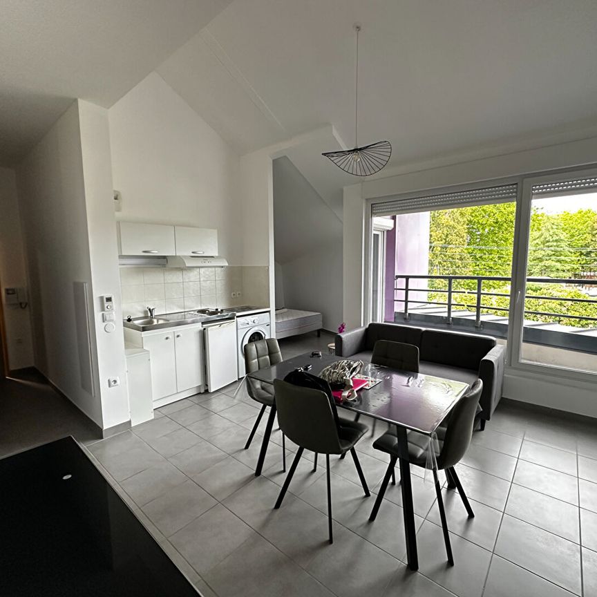 Location Appartement 1 pièce 33m² - Photo 1