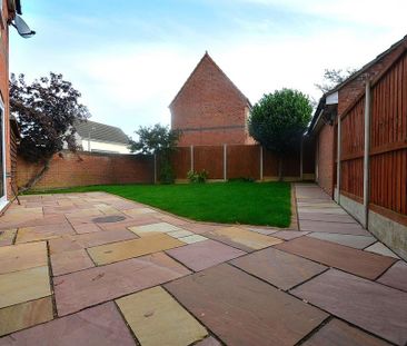 4 bedroom detached house to rent - Photo 6