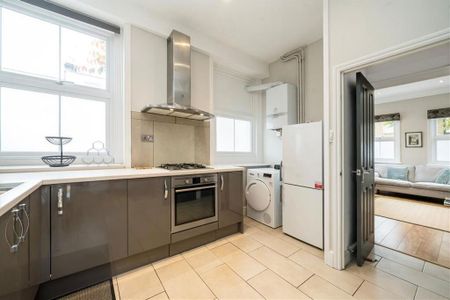 2 bedroom end of terrace house to rent - Photo 3