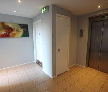 Blackwall Way, London, E14 - Photo 3