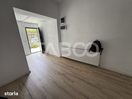 Apartament renovat la casa cu 3 camere 60 mpu pivnita Piata Cluj Sibiu - Fotografie 4