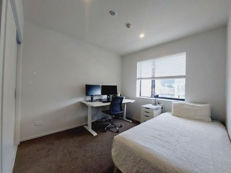 Fully Furnished 3 bedroom Modern Apartment - Photo 3