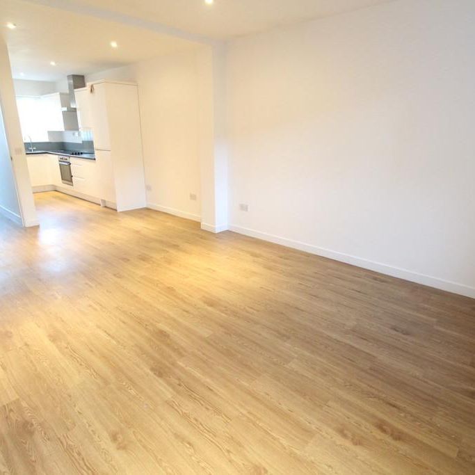 3 bedroom townhouse to rent - Photo 1