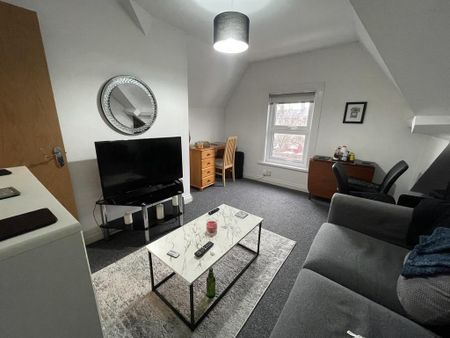 1 bedroom apartment to rent - Photo 2