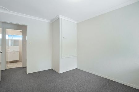 26E Wardlow Way, Balga WA 6061 - Photo 3