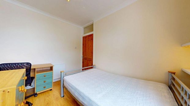 4 bedroom house to rent - Photo 1