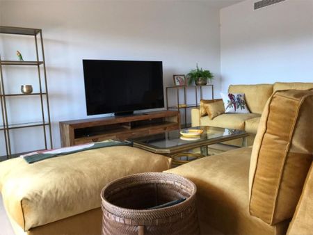 3 bedroom luxury penthouse for rent in San Pedro de Alcántara, Andalusia - Photo 2