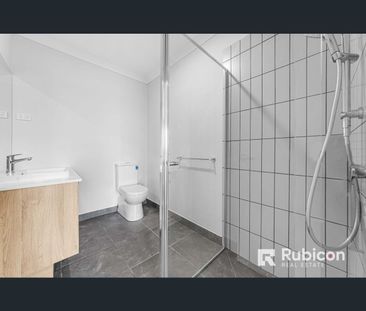 78 Buckingham Boulevard, Strathtulloh, Vic 3338 - Photo 2